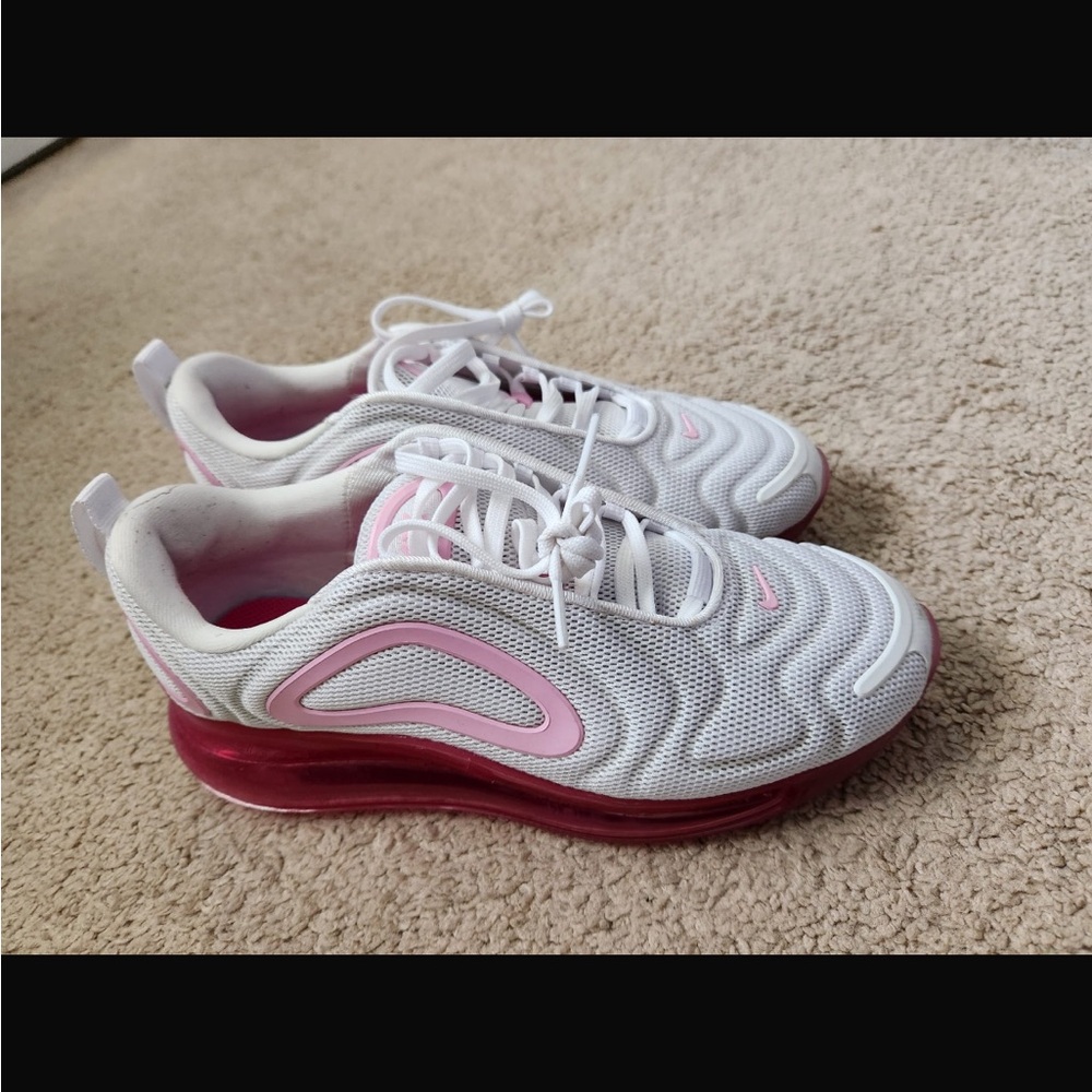 Nike air max 720s